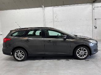 Ford Focus 1.0 Ti-VCT EcoBoost 12V 100 Combi/o  Benzine 998cc 74kW (101pk) FWD picture 6