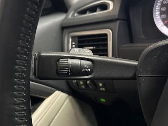 Volvo V-70 1.6 T4 16V Combi/o  Benzine 1.596cc 132kW (179pk) FWD picture 24