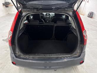 Ford Fiesta 1.3 Hatchback  Benzine 1.299cc 51kW (69pk) FWD picture 9