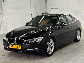 skadebil auto BMW 3-serie 320d 2.0 16V EfficientDynamicsEdition Sedan 4Dr Diesel 1.995cc 120kW (163pk) RWD 2011-04/2015-07 (3D31; 3D32; 3E11; 3E12) N47D20C 2014/1