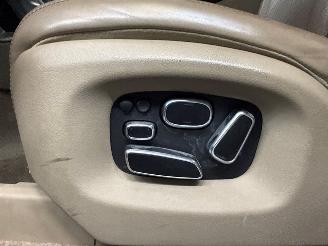 Land Rover Range Rover 4.4 SDV8 Autobiography 32V Jeep/SUV  Diesel 4.367cc 250kW (340pk) 4x4 2012-08/2021-09 (LGA2BJ; LGA2FJ; LGA3FJ; LGL5LZ; LGS5LZ) 448DT; DITC picture 17