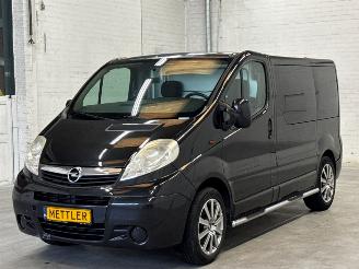 skadebil bedrijf Opel Vivaro 2.5 CDTI 16V Bestel  Diesel 2.464cc 107kW (145pk) FWD 2007/5