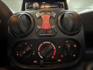 Fiat Doblo 1.4 MPV  Benzine 1.368cc 57kW (77pk) FWD picture 16