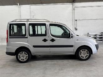 Fiat Doblo 1.4 MPV  Benzine 1.368cc 57kW (77pk) FWD picture 5