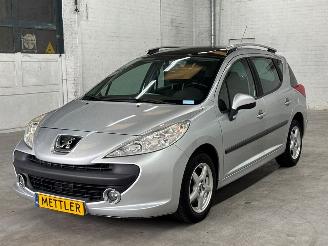 uszkodzony samochody osobowe Peugeot 207 1.4 16V Vti Combi/o  Benzine 1.397cc 70kW (95pk) FWD 2008/6
