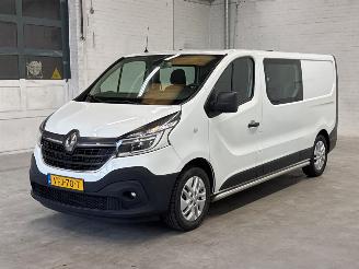 krockskadad bil bedrijf Renault Trafic 2.0 dCi 16V 145 Bestel  Diesel 1.995cc 107kW (145pk) FWD 2020/2
