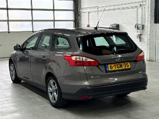 Ford Focus 1.0 Ti-VCT EcoBoost 12V 100 Combi/o  Benzine 998cc 74kW (101pk) FWD picture 3