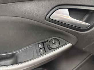 Ford Focus 1.0 Ti-VCT EcoBoost 12V 100 Combi/o  Benzine 998cc 74kW (101pk) FWD picture 13