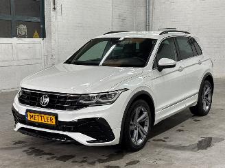 skadebil auto Volkswagen Tiguan R-line 1.4 TSI Plug-in eHybrid 16V SUV Elektrisch Benzine 1.395cc 180kW (245pk) FWD 2020-11/2024-04 DGEA 2021/6