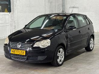 Voiture accidenté Volkswagen Polo 1.4 16V Hatchback  Benzine 1.390cc 59kW (80pk) FWD 2007/7