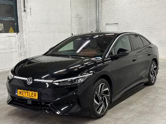 damaged passenger cars Volkswagen ID.7 Pro, Limited Edition 77 kWh Liftback  Elektrisch  210kW (286pk) RWD 2025/4
