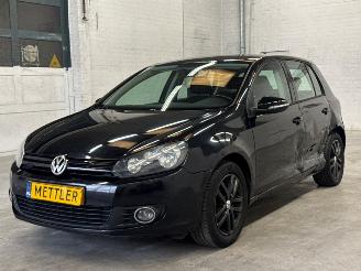 Voiture accidenté Volkswagen Golf 1.2 TSI BlueMotion Hatchback  Benzine 1.197cc 77kW (105pk) FWD 2009/11
