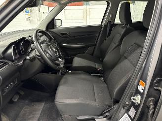 Suzuki Swift 1.2 Dual Jet 16V Smart Hybrid Hatchback 4Dr Elektrisch Benzine 1.242cc 61kW (83pk) FWD picture 12