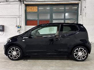 Volkswagen Up! 1.0 12V 75 Hatchback  Benzine 999cc 55kW (75pk) FWD picture 2