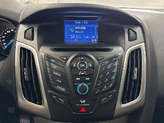 Ford Focus 1.0 Ti-VCT EcoBoost 12V 100 Combi/o  Benzine 998cc 74kW (101pk) FWD picture 16