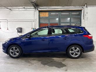 Ford Focus 1.0 Ti-VCT EcoBoost 12V 100 Combi/o  Benzine 998cc 74kW (101pk) FWD picture 2