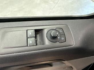 Ford Transit Custom 2.5 Duratec PHEV Bus  Elektrisch Benzine 2.488cc 171kW (232pk) FWD picture 15