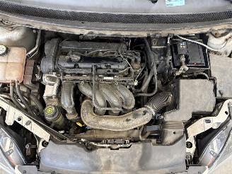 Ford Focus 1.6 16V Hatchback  Benzine 1.596cc 74kW (101pk) FWD picture 22