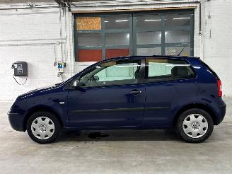 Volkswagen Polo 1.4 16V Hatchback  Benzine 1.390cc 55kW (75pk) FWD picture 2