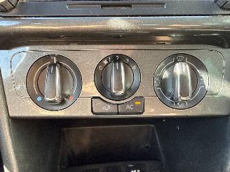 Volkswagen Polo 1.6 TDI 16V 90 Hatchback  Diesel 1.598cc 66kW (90pk) FWD picture 16