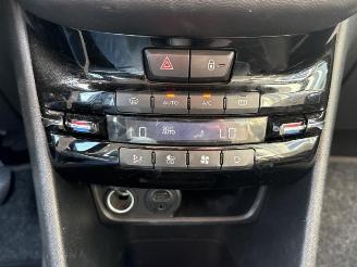 Peugeot 208 208 I (CA/CC/CK/CL), Hatchback, 2012 / 2019 1.2 Vti 12V PureTech 82 picture 17