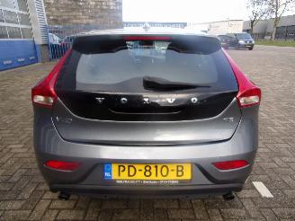 Volvo V-40 1.5 T3 AUTOMAAT  R-DESIGN picture 5