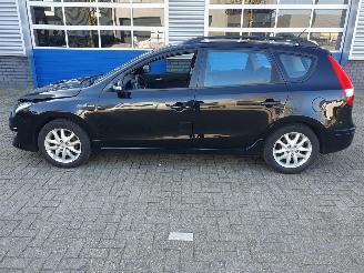 Hyundai I-30 CW 1.6i i-Motion picture 2