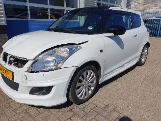 Schadeauto Suzuki Swift 1.2 Exclusive 2011/1