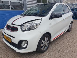 škoda osobní automobily Kia Picanto 1.0 CVVT X-treme 2015/2