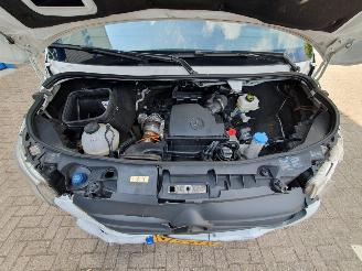 Mercedes Sprinter 317 1.9 CDI L2H2 RWD picture 9