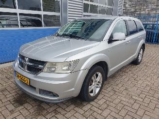 damaged passenger cars Dodge Journey 2.4 SXT 7 persoons 2008/6