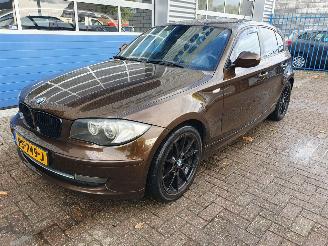 Vaurioauto  passenger cars BMW 1-serie  2010/6