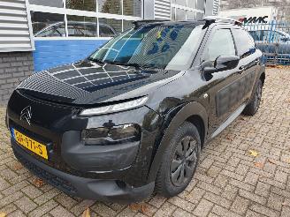 Vaurioauto  passenger cars Citroën C4 cactus 1.6 BlueHDi Business 2015/5