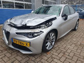 skadebil auto Alfa Romeo Giulia 2.0T Super Automaat 2017/9