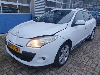 skadebil auto Renault Mégane estate 1.4 TCe Dynamique 2010/9