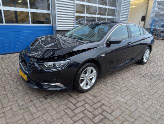 krockskadad bil auto Opel Insignia GRAND SPORT 1.5 Turbo Business Executive Automaat 2019/3