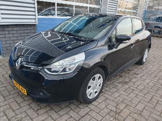 krockskadad bil auto Renault Clio 0.9 TCe Expression 2014/10