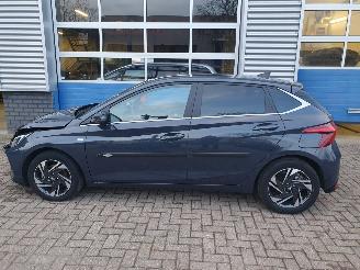 Hyundai I-20 1.0 T-GDI Premium Hybrid picture 2