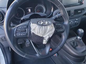 Hyundai I-10 1.0 comfort picture 16