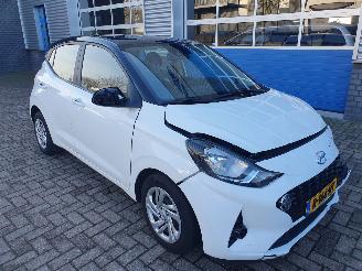 krockskadad bil auto Hyundai I-10 1.0 comfort 2022/9
