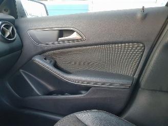 Mercedes A-klasse 180 CDI Edition Navigatie 4U3 picture 10