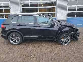 Volkswagen Tiguan 1.4 TSI Comfortline Business R-line picture 6