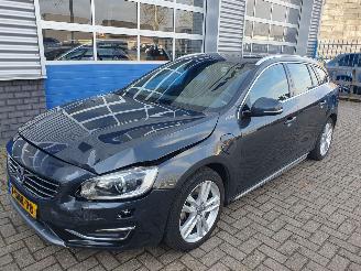Avarii autoturisme Volvo V-60 2.4 D6 AWD Plug-In Hybrid Summum 2013/11