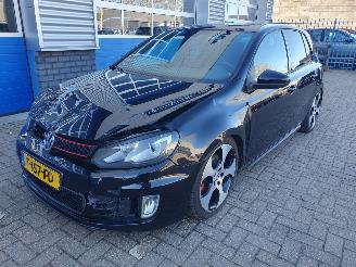 Damaged car Volkswagen Golf 2.0 GTI Automaat 2010/1