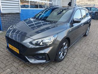 uszkodzony samochody osobowe Ford  Focus Wagon1.5 EcoBlue ST Line Business 2019/11