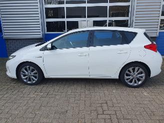 Toyota Auris 1.8 Hybrid Lease picture 2
