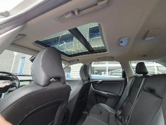 Volvo Xc-60 2.0 AUTOMAAT D4 FWD Summum picture 27