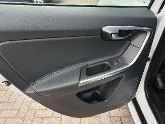 Volvo Xc-60 2.0 AUTOMAAT D4 FWD Summum picture 26