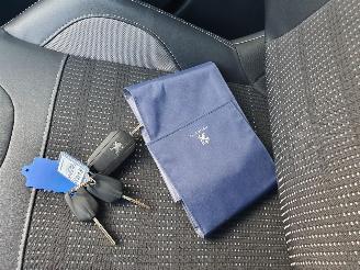 Peugeot 2008 1.2 Automaat PureTech Blue Lease Allure picture 23