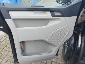 Volkswagen Transporter Automaat 2.0 TDI DC Highline L2H1 picture 15